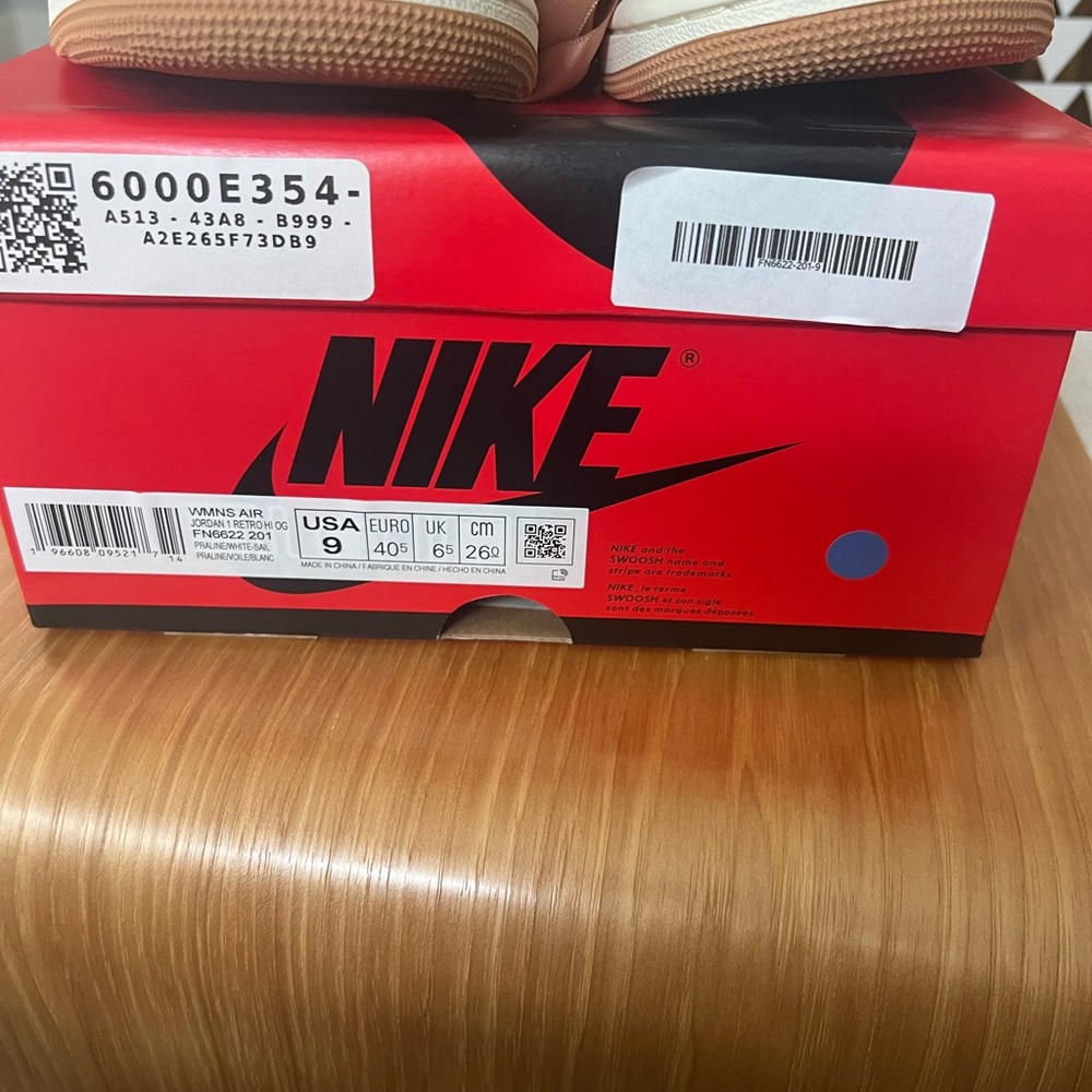 SOLD Air Jordan 1 Retro HI OG - Picture 2 of 3